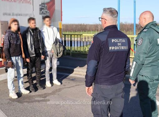 Calafat: Trei cetățeni egipteni depistați ascunși într-un autocamion încărcat cu role de aluminiu